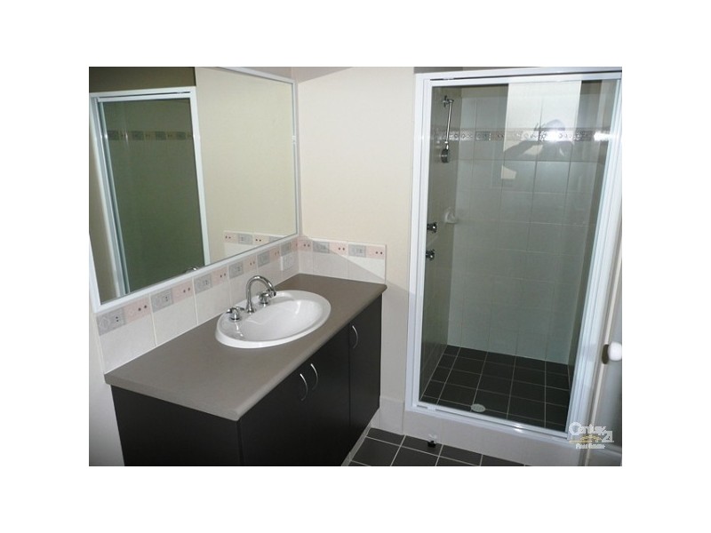 10 Pingle Drive, Greenfields WA 6210