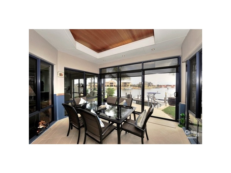 14 Tasman Loop, Dudley Park WA 6210