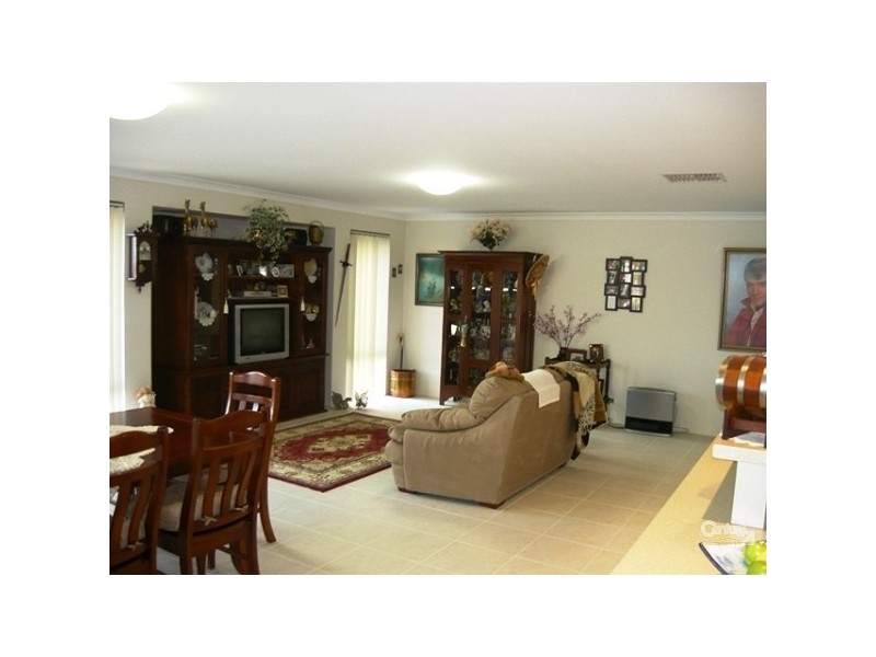 4 Gables Green, Meadow Springs WA 6210