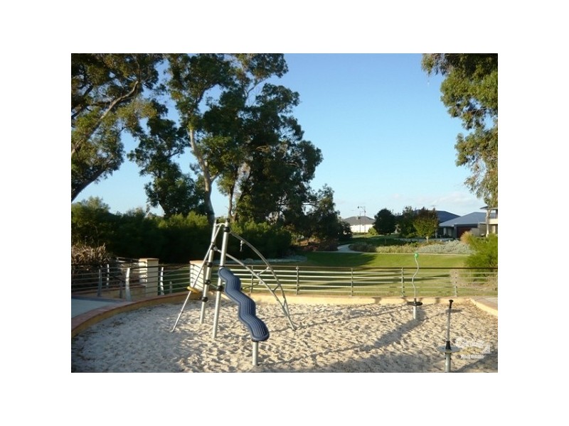 4 Gables Green, Meadow Springs WA 6210