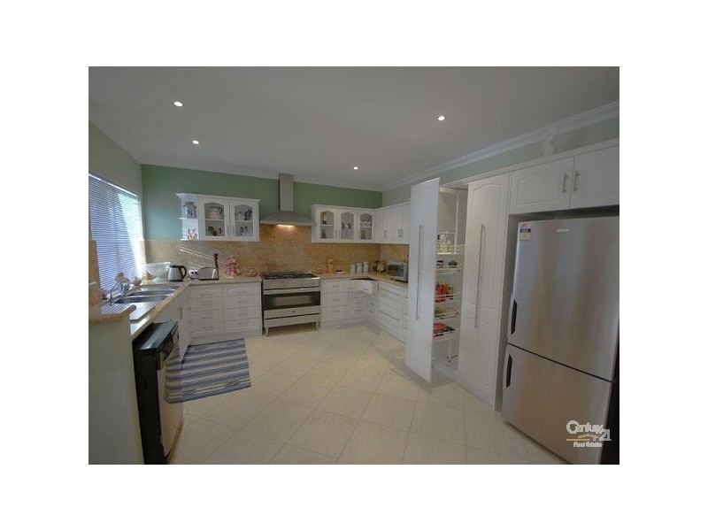 14 Coffs Bend, Secret Harbour WA 6173