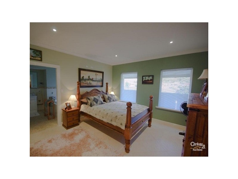 14 Coffs Bend, Secret Harbour WA 6173