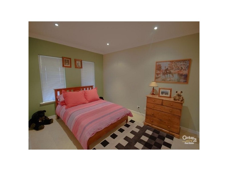 14 Coffs Bend, Secret Harbour WA 6173