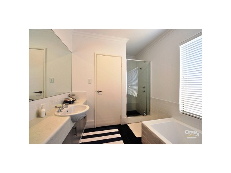 4 Garden Road, Dawesville WA 6211