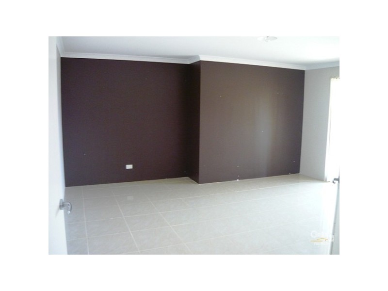 4 Royston Way, Lakelands WA 6180