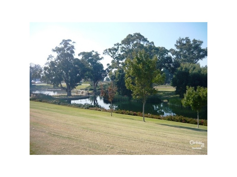 4 Royston Way, Lakelands WA 6180