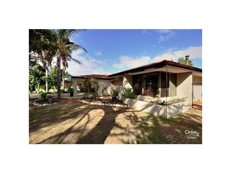 40 Tennyson Avenue, Halls Head WA 6210