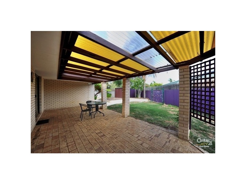 40 Tennyson Avenue, Halls Head WA 6210