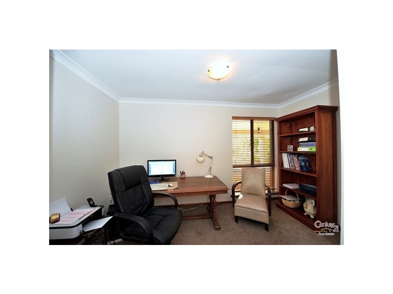 40 Tennyson Avenue, Halls Head WA 6210