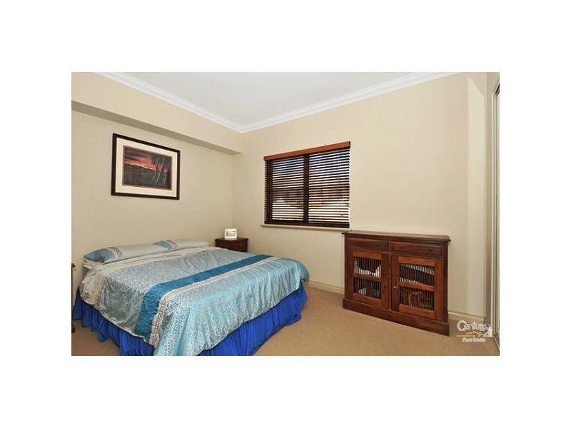 26, 37 Dolphin Drive, Mandurah WA 6210