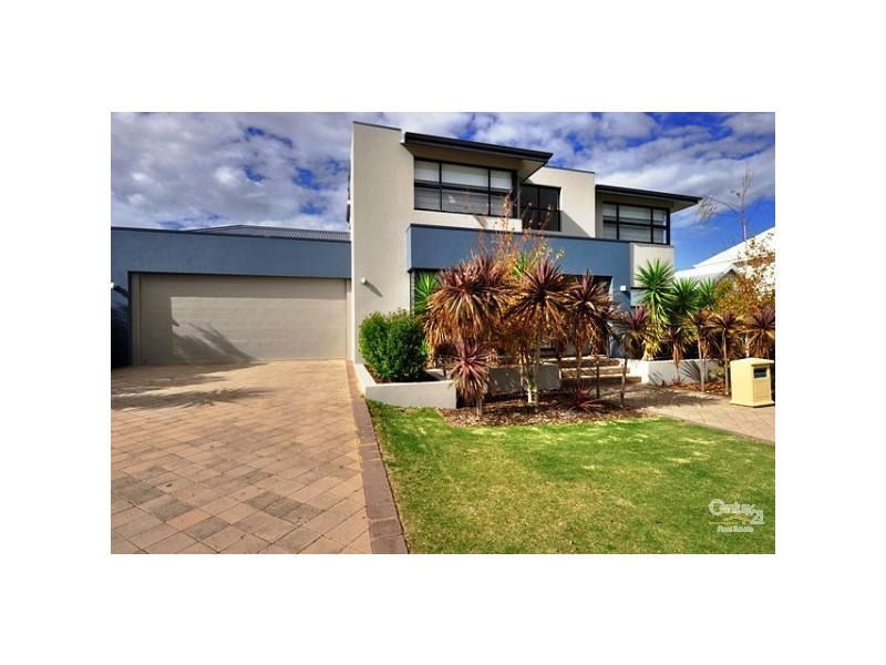 12 Cohen Vista, Lakelands WA 6180