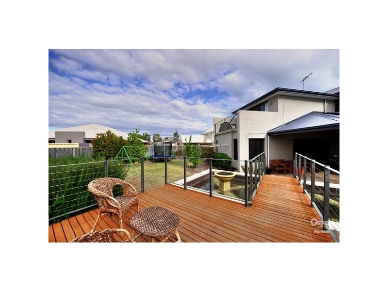 12 Cohen Vista, Lakelands WA 6180