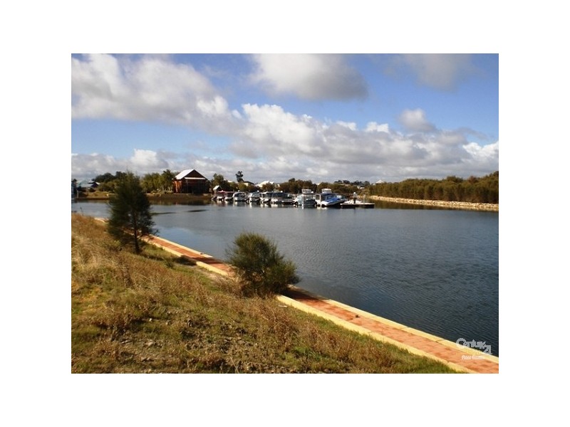 51 Erins Isle, Dudley Park WA 6210