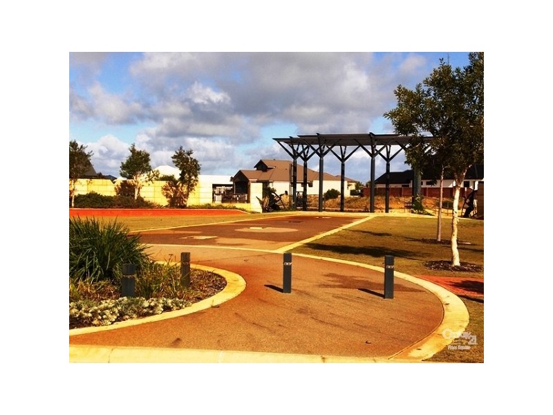 51 Erins Isle, Dudley Park WA 6210