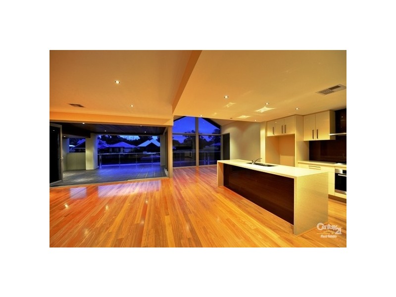 10 Ragamuffin Point, Halls Head WA 6210