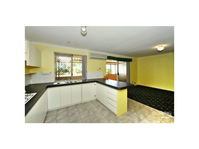 6 Newlyn Place, Coodanup WA 6210