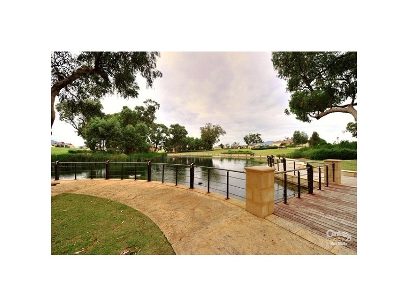 6 Brazier Way, Lakelands WA 6180