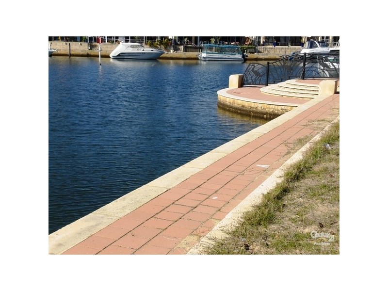 17 Erins Isle, Dudley Park WA 6210