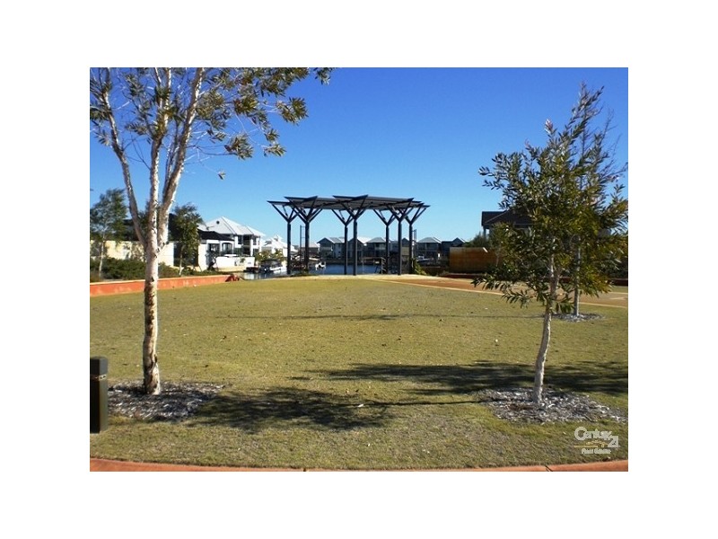 17 Erins Isle, Dudley Park WA 6210