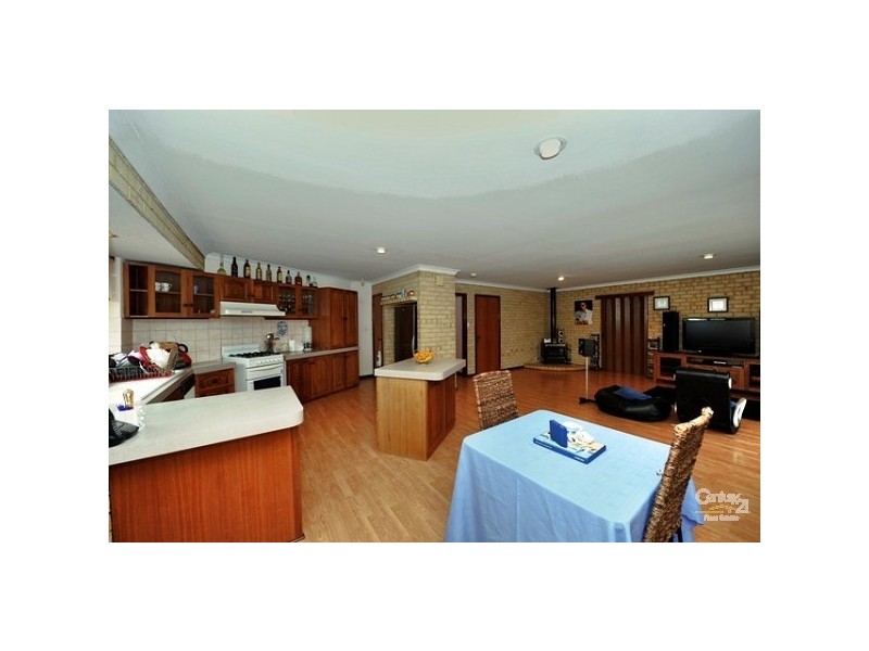 14 Dampier Drive, Golden Bay WA 6174