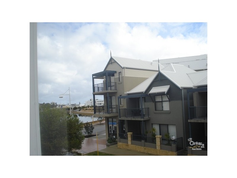 2/2 Bowsprit Way MANDURAH OCEAN MARINA, Mandurah WA 6210