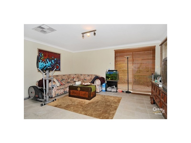 21 Brouwer Trail, Dudley Park WA 6210