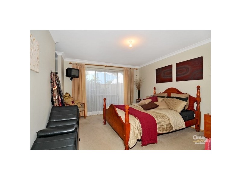 21 Brouwer Trail, Dudley Park WA 6210