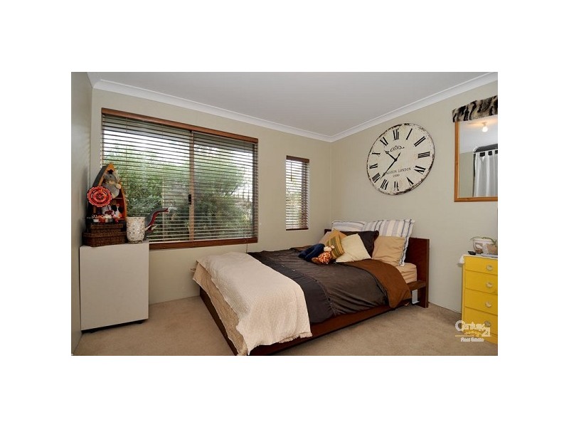 21 Brouwer Trail, Dudley Park WA 6210
