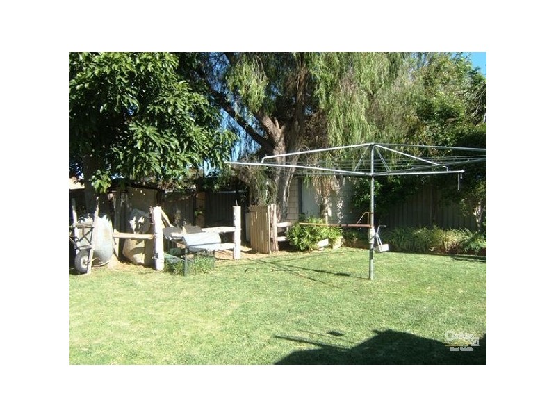 4 Oak Avenue, Mandurah WA 6210