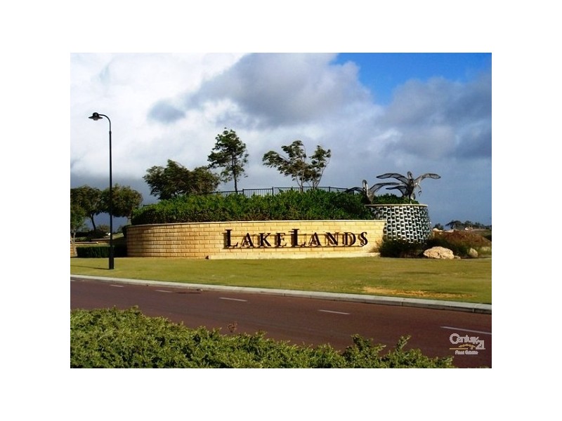 13 Rayner Prom, Lakelands WA 6180