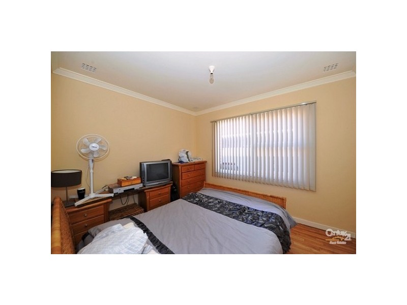 8 Maria Street, Dudley Park WA 6210