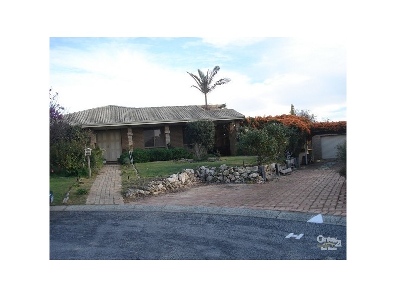 4 Hickory Court HALLS HEAD, Mandurah WA 6210