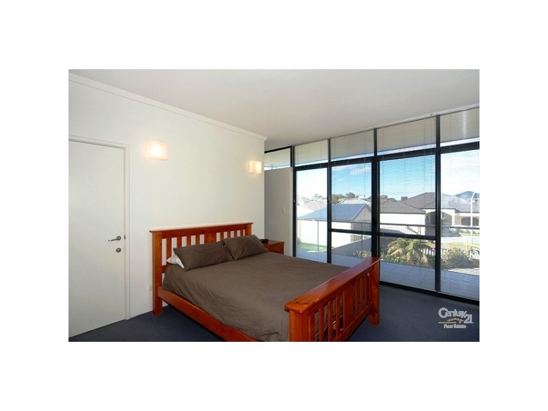 3b Bight Court, San Remo WA 6210