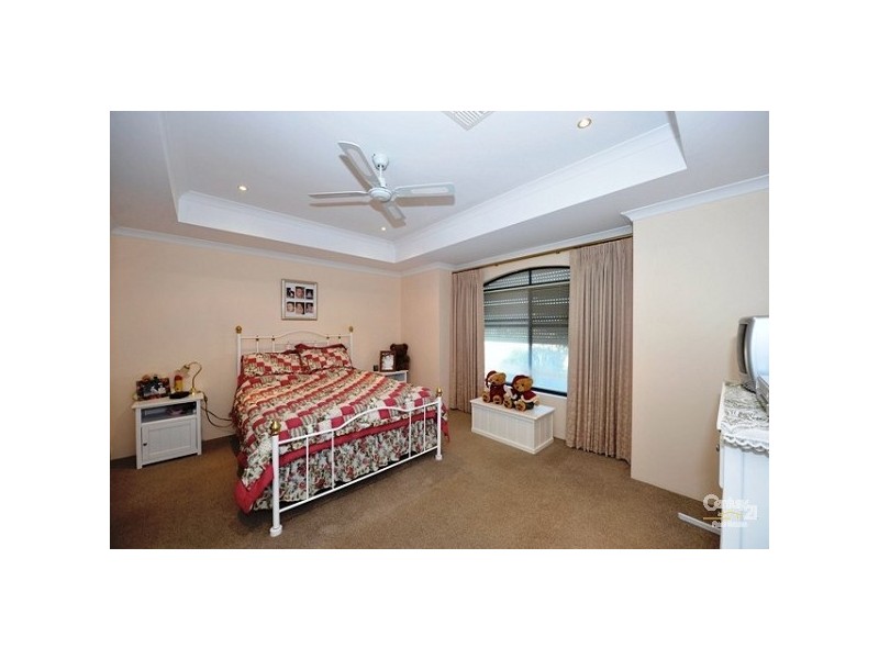 63 Newport Drive, Dudley Park WA 6210