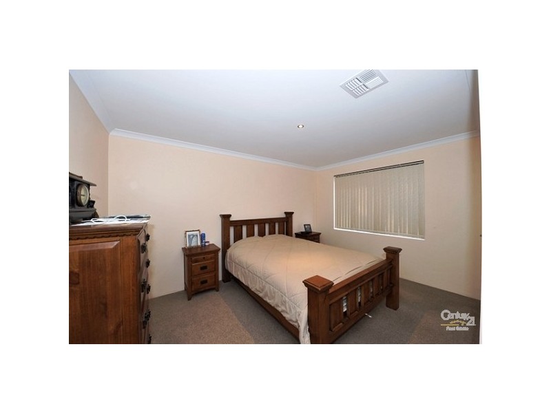 63 Newport Drive, Dudley Park WA 6210