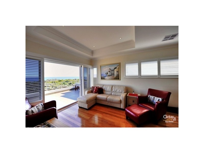 110 Boardwalk Boulevard, Halls Head WA 6210