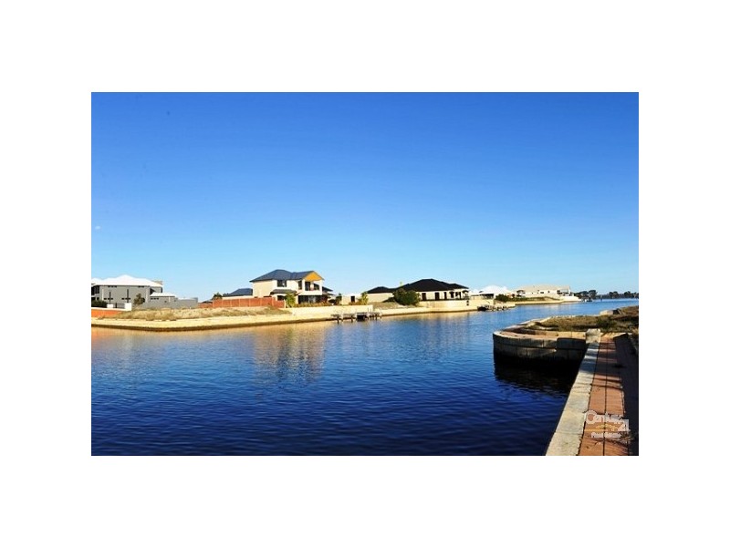 6 Erins Isle, Dudley Park WA 6210