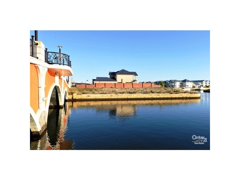 6 Erins Isle, Dudley Park WA 6210