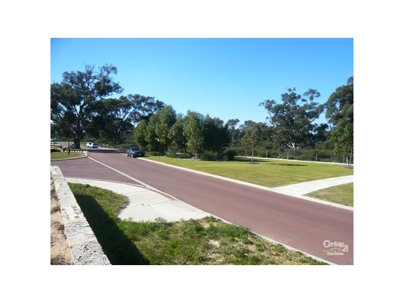 5 Malata Ridge, Lakelands WA 6180