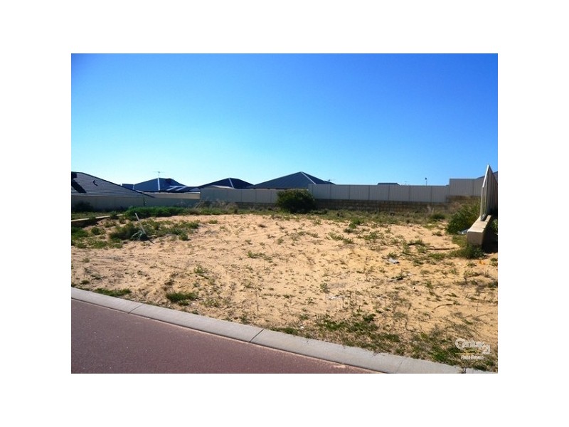 12 Lascelles Circus, Lakelands WA 6180