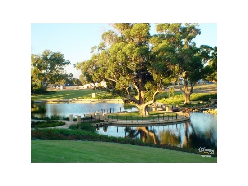 12 Lascelles Circus, Lakelands WA 6180