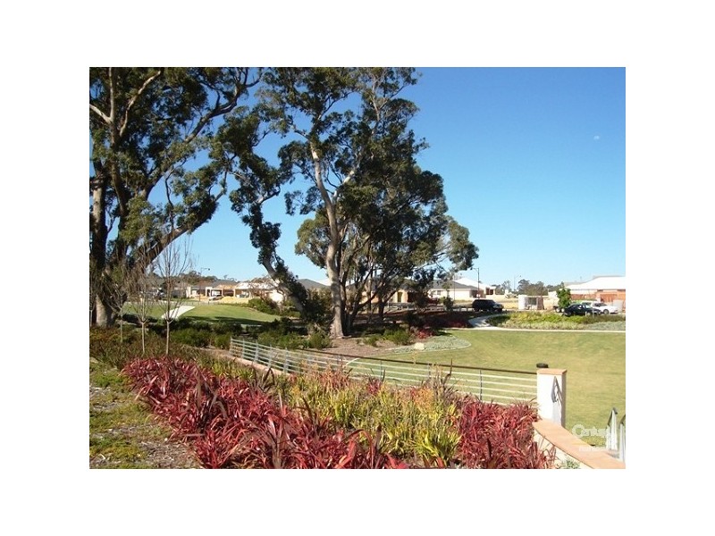 4 Kannemer Link, Meadow Springs WA 6210