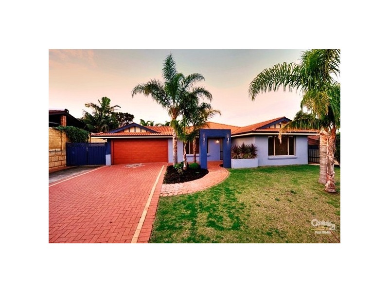 2 Camellia Court, Halls Head WA 6210