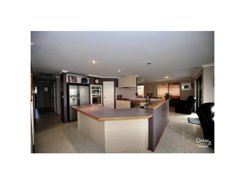 97 Kiap Road, South Yunderup WA 6208