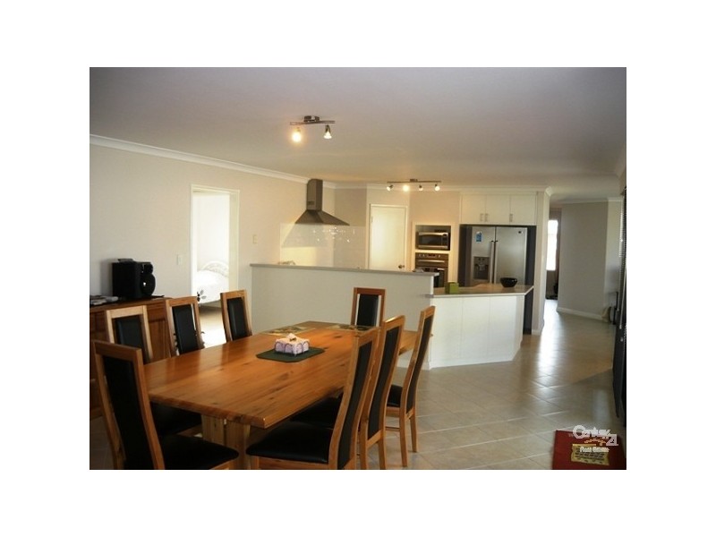 132 Meadow Springs Drive, Meadow Springs WA 6210