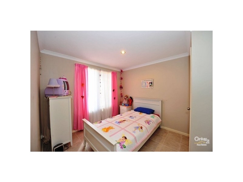 2 Oakwood Gate, Meadow Springs WA 6210