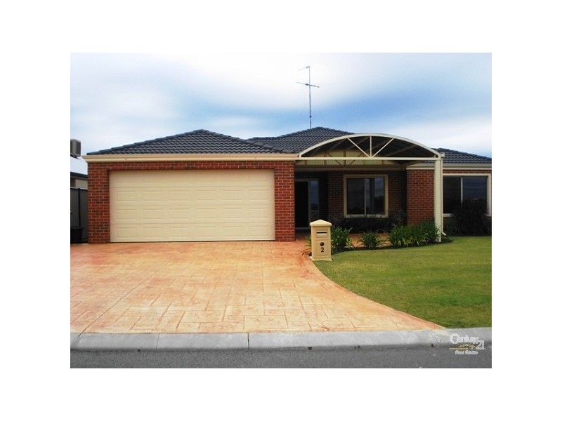 2 Oakwood Gate, Meadow Springs WA 6210