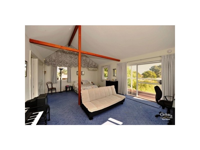 13 Selene Way, San Remo WA 6210
