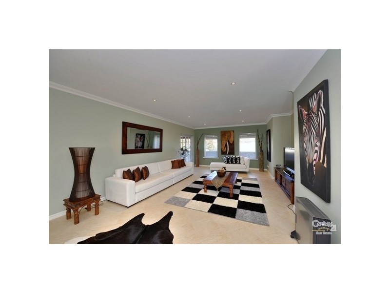 14 Coffs Bend, Secret Harbour WA 6173