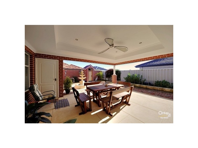 14 Coffs Bend, Secret Harbour WA 6173